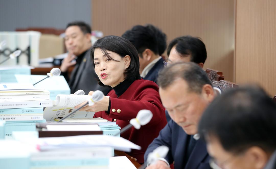 '제362회 정례회 제1차 예산결산특별위원회' 게시글의 사진(21) '1208_제362회 정례회 재1차 예산결산특별위원회_20.jpg'