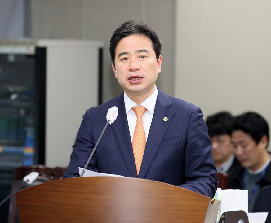 '제363회 임시회 제2차 농수산해양위원회' 게시글의 사진(52) '260122_제363회 임시회 제2차 농수산해양위원회_75.JPG'