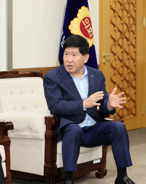 '충청남도의회-서울대 입법연구센터 자치입법권 강화 업무 협약식' 게시글의 사진(29) '250729_충청남도의회-서울대 입법연구센터 MOU_58.JPG'