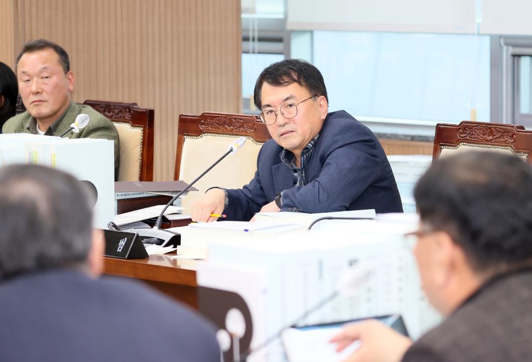 '제362회 정례회 제3차 예산결산특별위원회' 게시글의 사진(60) '251211_제3차 예산결산특별위원회_72.JPG'