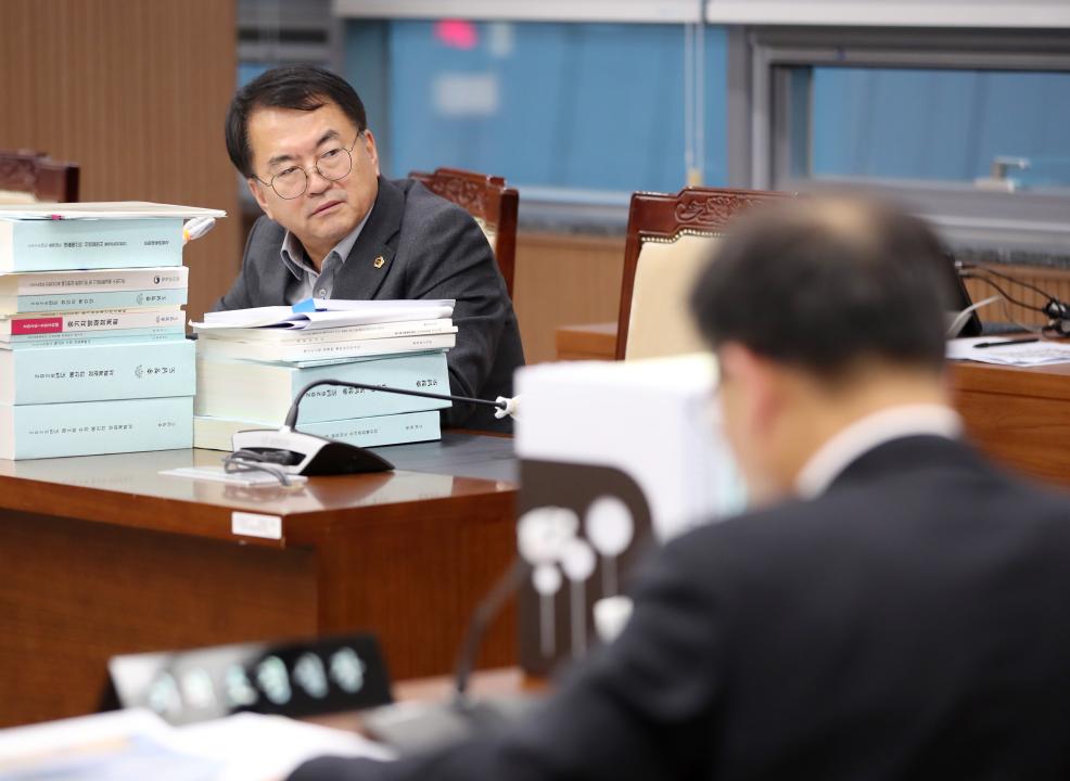 '제362회 정례회 제1차 예산결산특별위원회' 게시글의 사진(47) '1208_제362회 정례회 재1차 예산결산특별위원회_46.jpg'