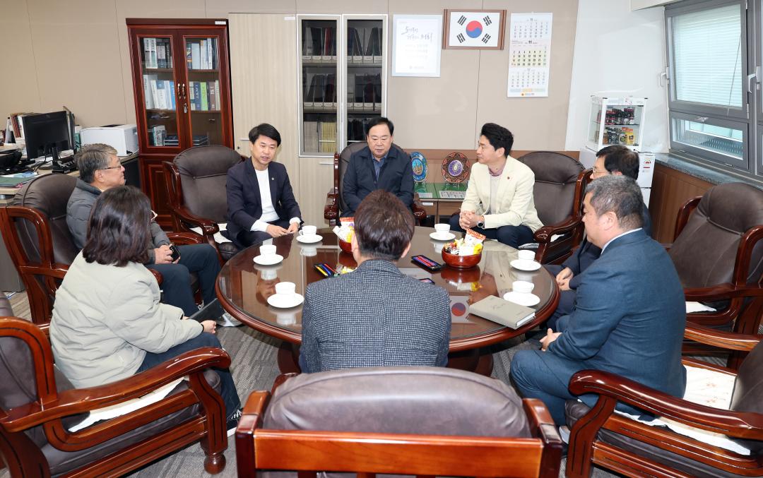 '제주특별자치도의회 교육위원회 충남도의회 방문' 게시글의 사진(12) '1104_제주도의회 교육위원회 방문26.jpg'