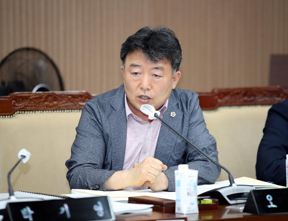 '제2차 문화관광재단 대표이사 후보자 인사청문특위' 게시글의 사진(32) '230621_제2차 문화관광재단 대표이사 인사청문특위_204.JPG'