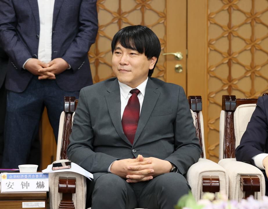 '중국 지린성 인민대표대회 상무위원회 대표단 방문' 게시글의 사진(21) '250425_중국 지린성 인대 부비서장 일행 방문_45.JPG'