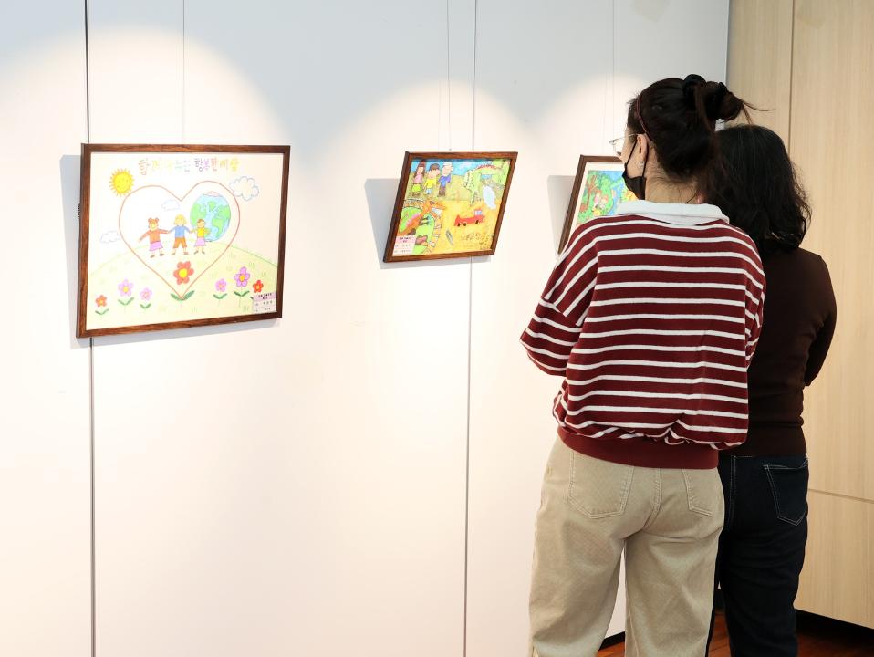 '충남도의회 다움아트홀 제28회 ‘충남동행 공모전’ 수상작 전시' 게시글의 사진(1) '260102 다움아트홀 1월 전시_충남동행 문화예술마당 공모전 수상작1.JPG'